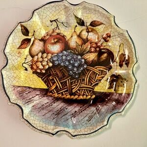 LAMI ITALY VINTAGE COLLECTIBLE PLATE. 8 INCH MELAMINE FRUIT BASKET.